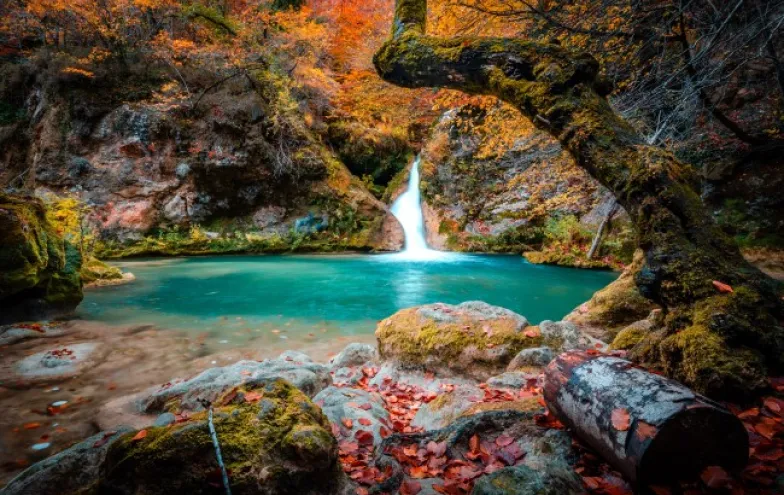 Nacedero-del-Urederra-Navarra