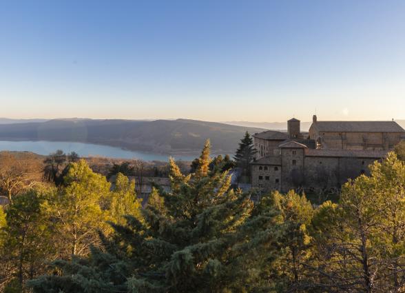 Leyreko Salbatzailearen monasterioa