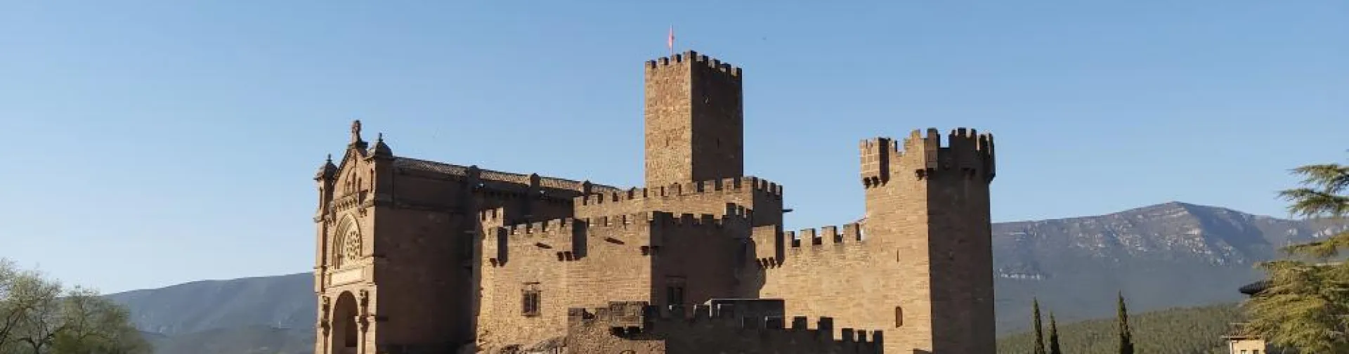 Visita guiada o con audioguía al Castillo de Javier