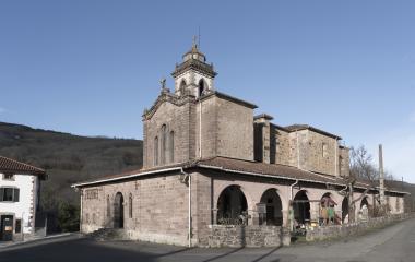 Iglesia de Arraioz vista de frente.