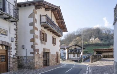 Conjunto de casas tradicionales en Elgorriaga.